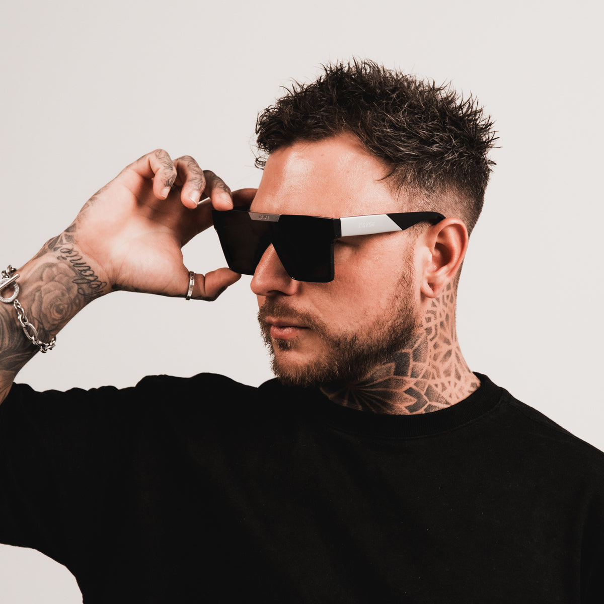 TWO SVGE | Premium Sunglasses & Eyewear | Icon - Silver display picture 2